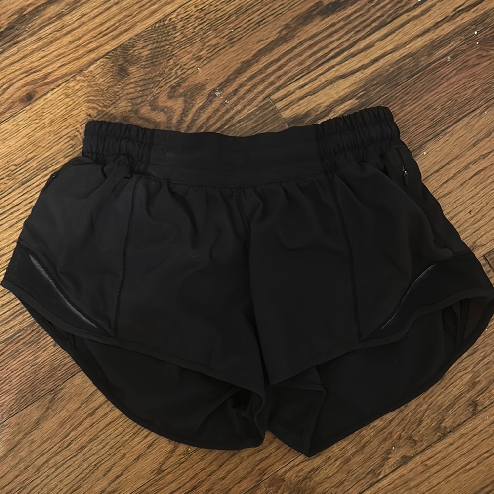 black lulu lemon shorts